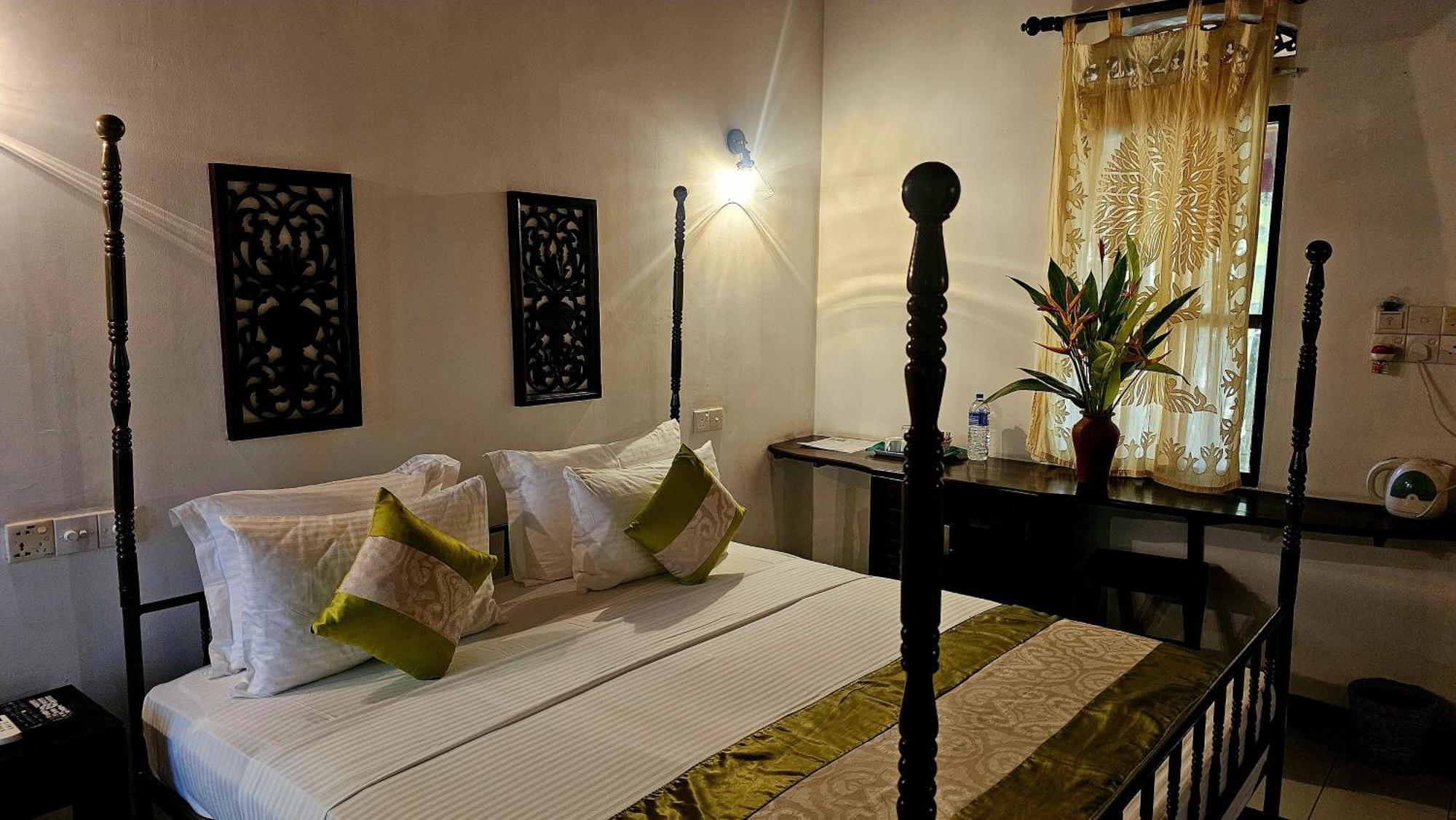 Nooit Gedacht Heritage Hotel Unawatuna Chambre photo