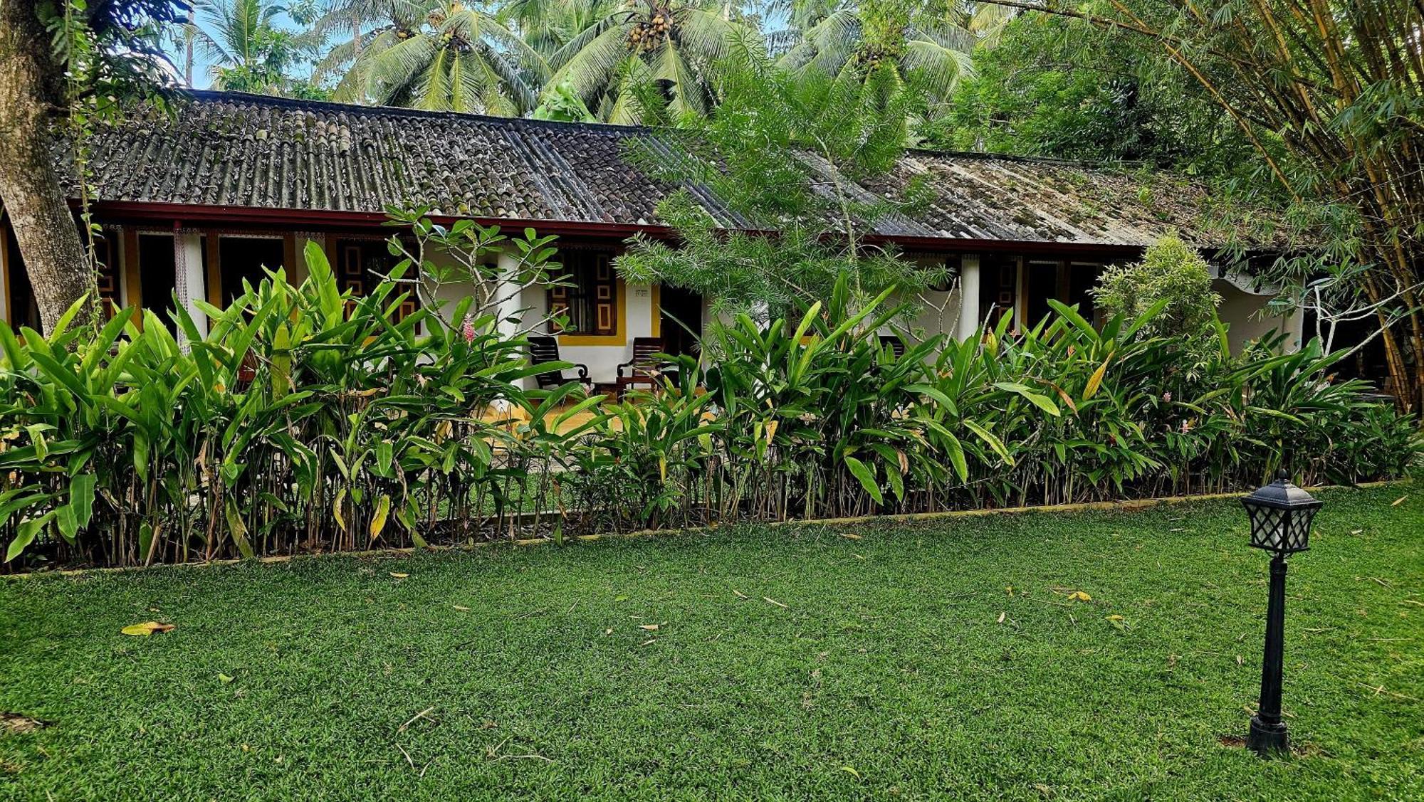 Nooit Gedacht Heritage Hotel Unawatuna Extérieur photo